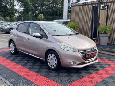 PEUGEOT 208 1.2  VTI ACTIVE 2012