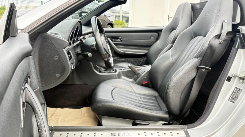 Mercedes-Benz SLK 200 Kompressor 163ch Pack AMG Xenon GPS  