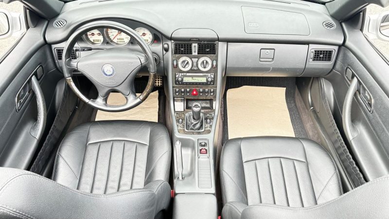 Mercedes-Benz SLK 200 Kompressor 163ch Pack AMG Xenon GPS  