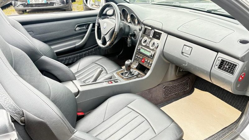 Mercedes-Benz SLK 200 Kompressor 163ch Pack AMG Xenon GPS  