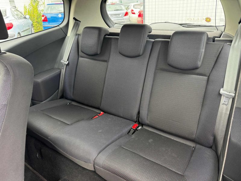 RENAULT CLIO 1.6  88CH ESSENCE 2006