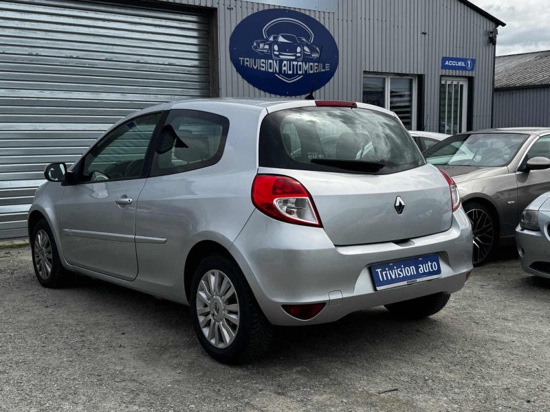 RENAULT CR1JBH 1.2 16V 75CH ESSENCE 2010