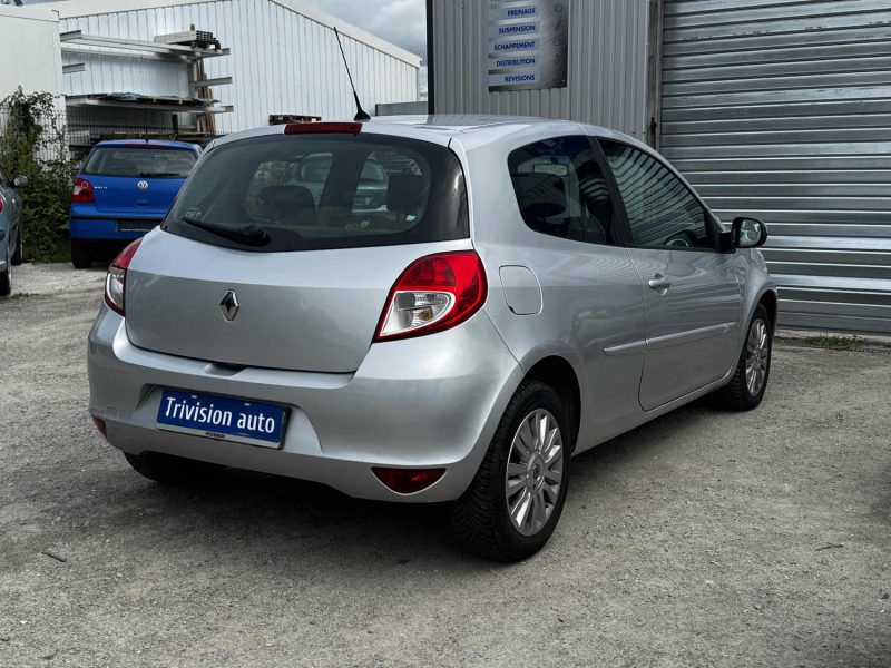 RENAULT CR1JBH 1.2 16V 75CH ESSENCE 2010
