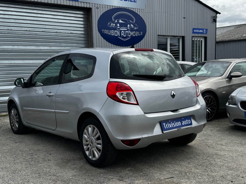 RENAULT CR1JBH 1.2 16V 75CH ESSENCE 2010