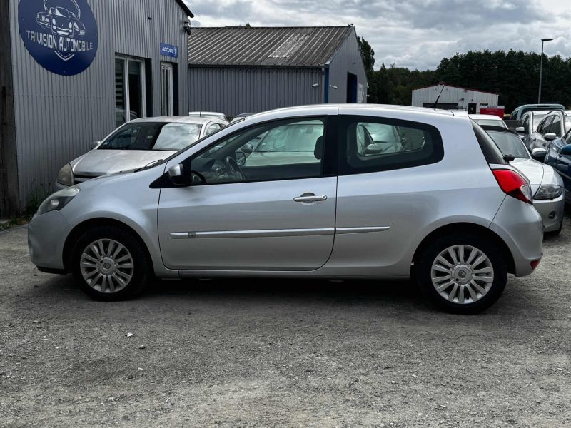 RENAULT CR1JBH 1.2 16V 75CH ESSENCE 2010