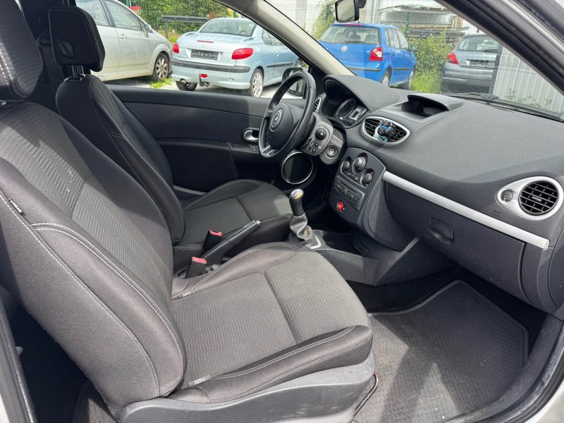 RENAULT CR1JBH 1.2 16V 75CH ESSENCE 2010