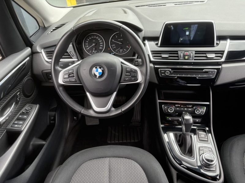 BMW 2 ACTIVE TOURER (F45) 218 D business design