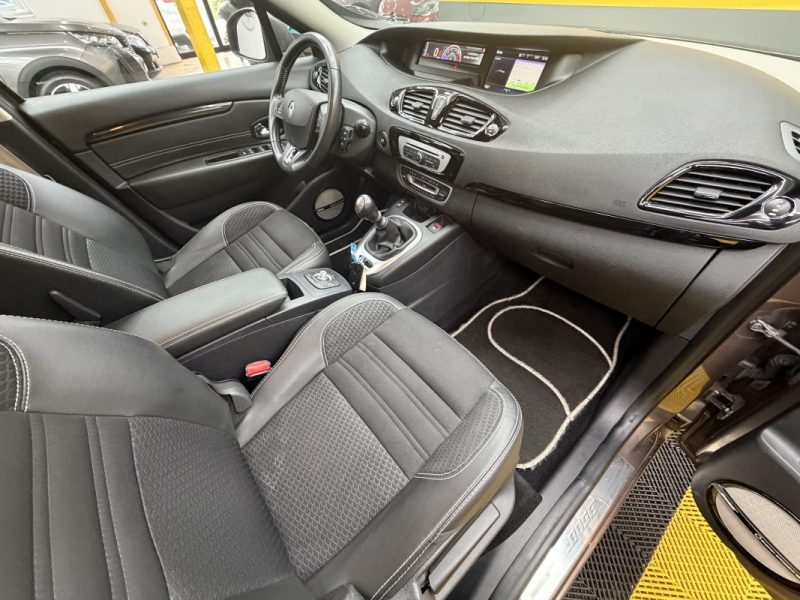 RENAULT SCENICIII GRAND 1.2 TCE 130 BOSE 7 PLACES
