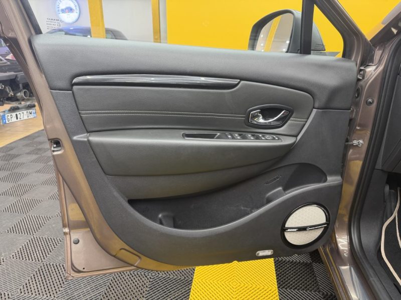 RENAULT SCENICIII GRAND 1.2 TCE 130 BOSE 7 PLACES