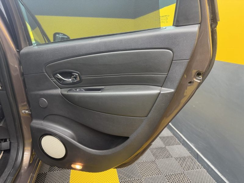 RENAULT SCENICIII GRAND 1.2 TCE 130 BOSE 7 PLACES