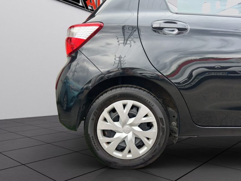 TOYOTA YARIS III HYBRID 100H FRANCE BUSINESS FAIBLE KILOMETRAGE