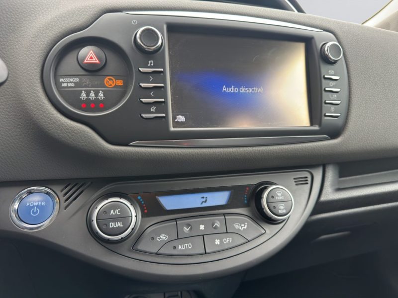 TOYOTA YARIS III HYBRID 100H FRANCE BUSINESS FAIBLE KILOMETRAGE