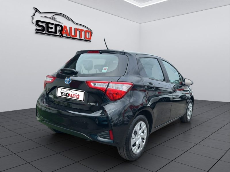 TOYOTA YARIS III HYBRID 100H FRANCE BUSINESS FAIBLE KILOMETRAGE
