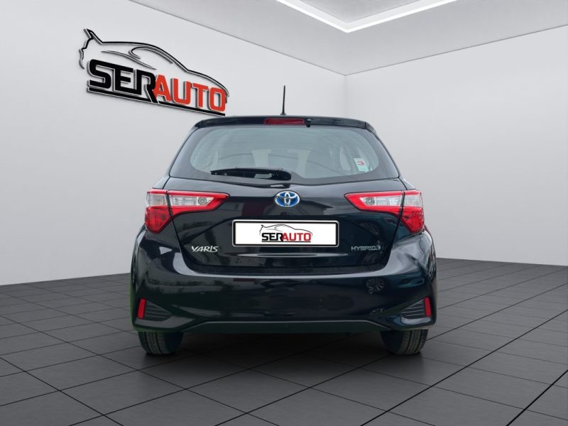 TOYOTA YARIS III HYBRID 100H FRANCE BUSINESS FAIBLE KILOMETRAGE