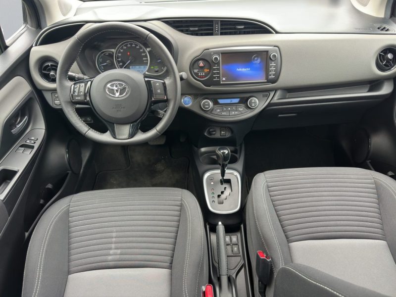 TOYOTA YARIS III HYBRID 100H FRANCE BUSINESS FAIBLE KILOMETRAGE