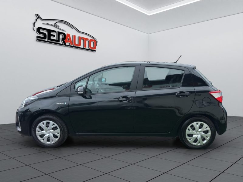 TOYOTA YARIS III HYBRID 100H FRANCE BUSINESS FAIBLE KILOMETRAGE