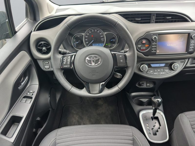 TOYOTA YARIS III HYBRID 100H FRANCE BUSINESS FAIBLE KILOMETRAGE