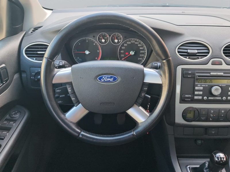 FORD FOCUS II 1.8 TDCI 115 TITANIUM