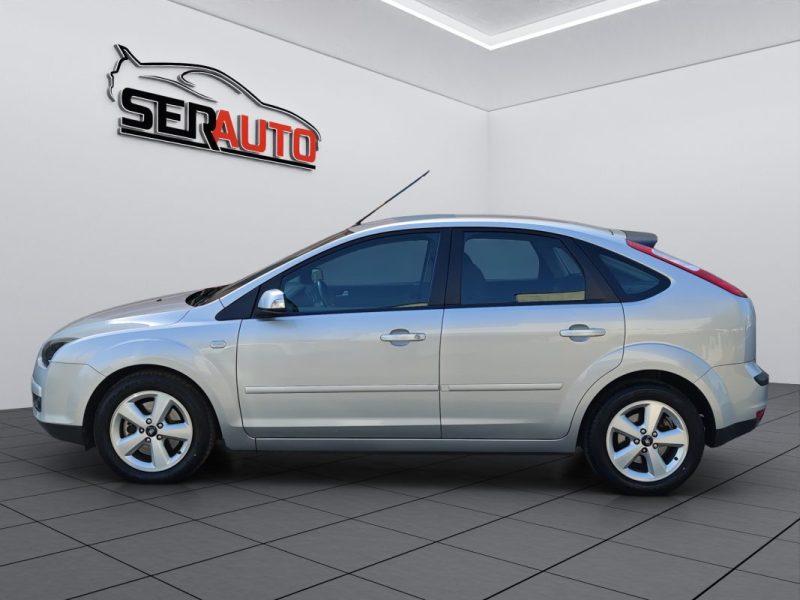 FORD FOCUS II 1.8 TDCI 115 TITANIUM