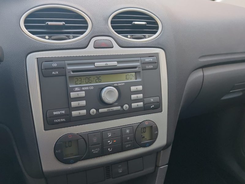 FORD FOCUS II 1.8 TDCI 115 TITANIUM