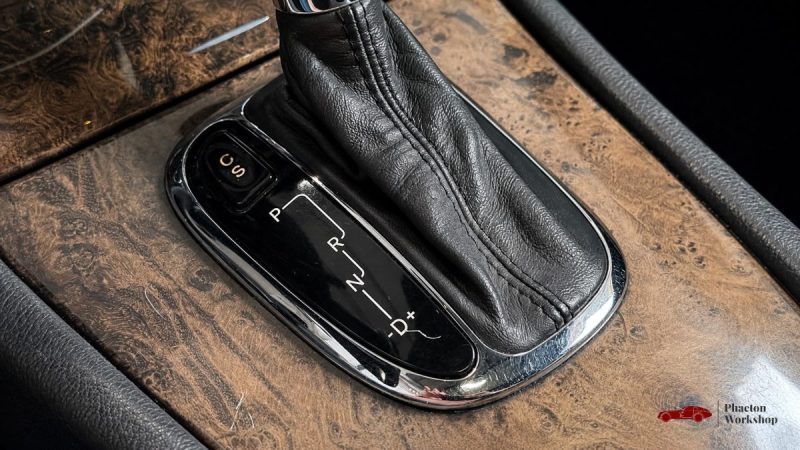 MERCEDES-BENZ CLK 350 AVANTGARDE COUPÉ | TOIT OUVRANT | XENON | SIÈGES ÉLECTRIQUES & CHAUFFANTS