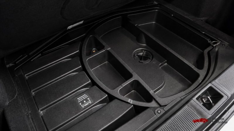 MERCEDES-BENZ CLK 350 AVANTGARDE COUPÉ | TOIT OUVRANT | XENON | SIÈGES ÉLECTRIQUES & CHAUFFANTS