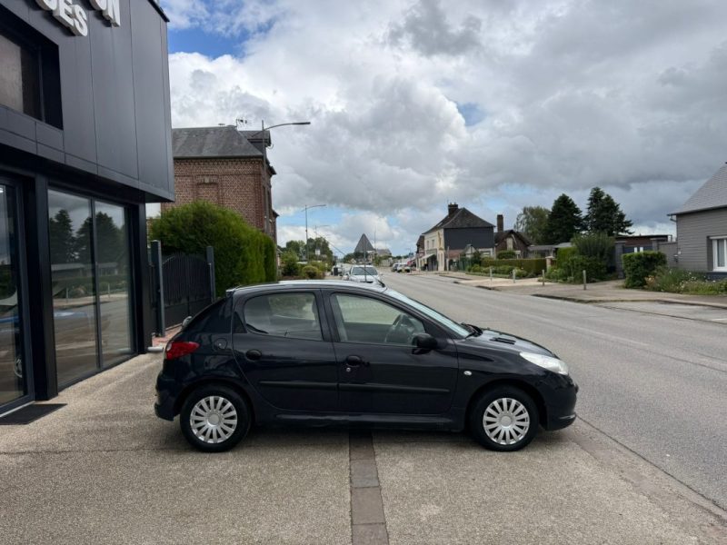 Peugeot 206+ 1.1E 60Ch Urban - 85 735 km