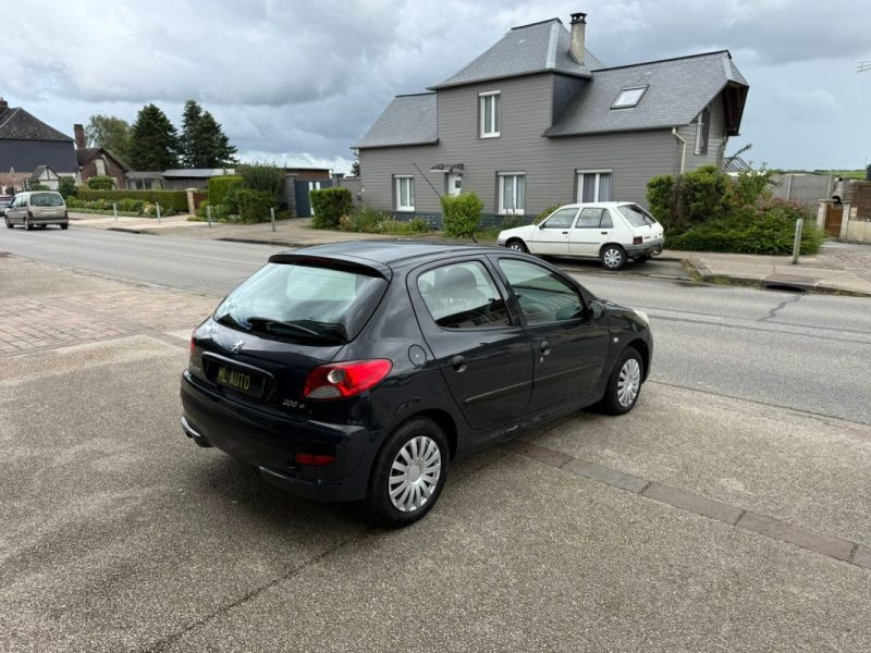 Peugeot 206+ 1.1E 60Ch Urban - 85 735 km