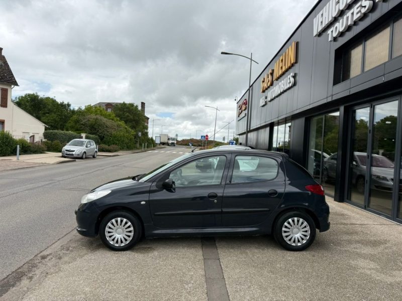 Peugeot 206+ 1.1E 60Ch Urban - 85 735 km