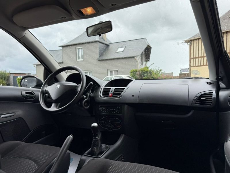 Peugeot 206+ 1.1E 60Ch Urban - 85 735 km