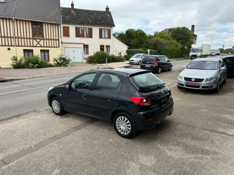 Peugeot 206+ 1.1E 60Ch Urban - 85 735 km