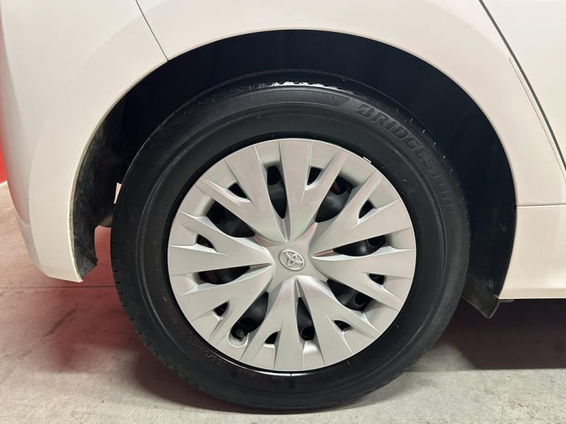 TOYOTA YARIS 116H DYNAMIC BUSINESS + PROGRAMME BEYONCE ZERO ACADEMY