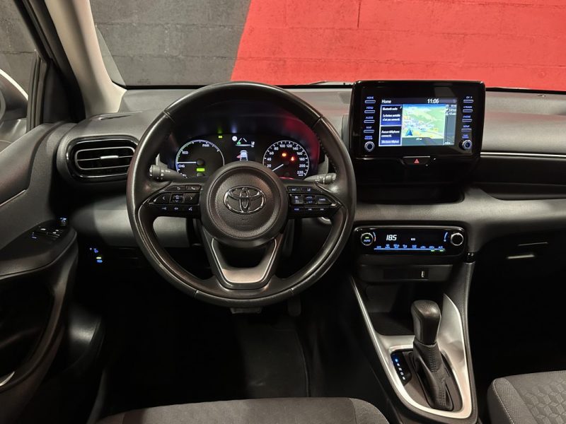 TOYOTA YARIS 116H DYNAMIC BUSINESS + PROGRAMME BEYONCE ZERO ACADEMY