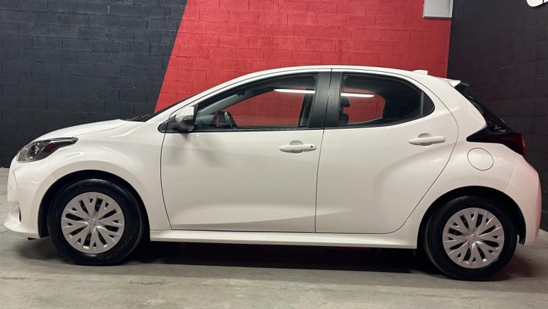 TOYOTA YARIS 116H DYNAMIC BUSINESS + PROGRAMME BEYONCE ZERO ACADEMY