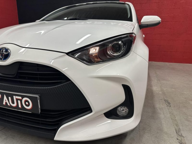 TOYOTA YARIS 116H DYNAMIC BUSINESS + PROGRAMME BEYONCE ZERO ACADEMY