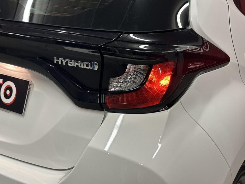 TOYOTA YARIS 116H DYNAMIC BUSINESS + PROGRAMME BEYONCE ZERO ACADEMY