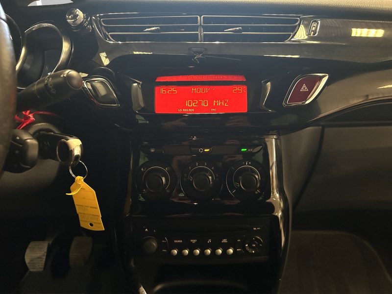 CITROEN DS3 1.6 E-HDI 90CH *SO CHIC*