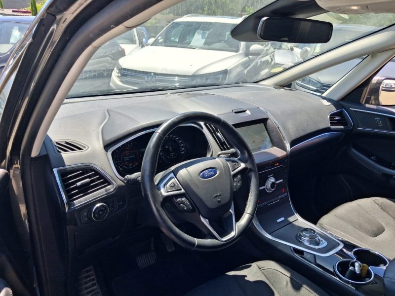 FORD S-MAX 2.0 ECO BLUE 150 CV BVA8 TITANIUM TOIT PANORAMIQUE SIEGES CHAUFFANTS 