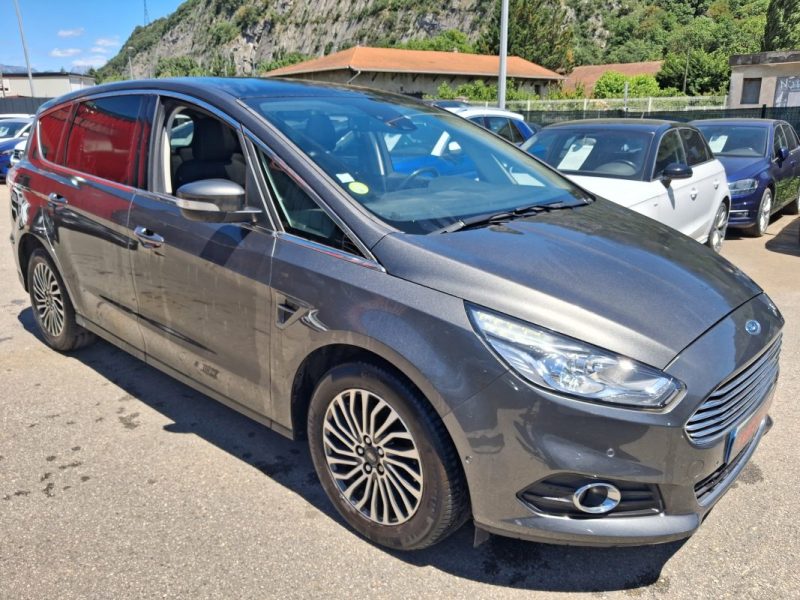 FORD S-MAX 2.0 ECO BLUE 150 CV BVA8 TITANIUM TOIT PANORAMIQUE SIEGES CHAUFFANTS 