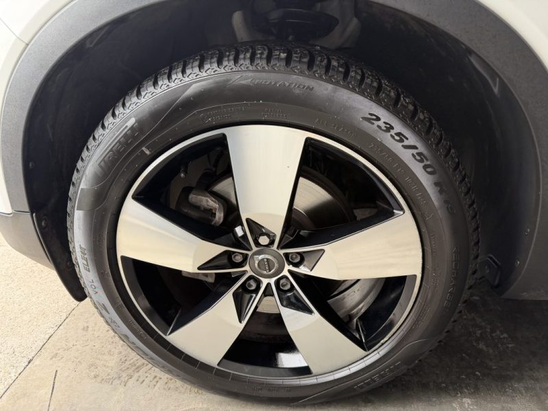 VOLVO XC40 - 2.0 D4 -190 CH - AWD MOMENTUM GEARTRONIC - GARANTIE 3 MOIS 