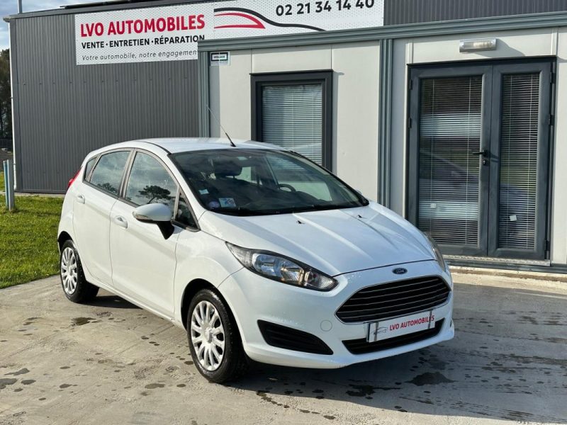 FORD FIESTA 1250 60 AMBIENTE 2014