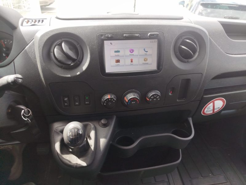 NISSAN NV400  2019