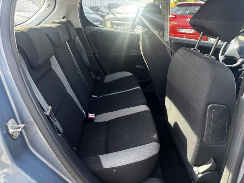 PEUGEOT 207 1.4E 16V EXECUTIVE 2006
