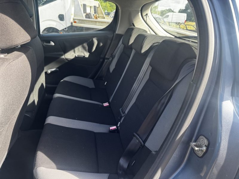 PEUGEOT 207 1.4E 16V EXECUTIVE 2006