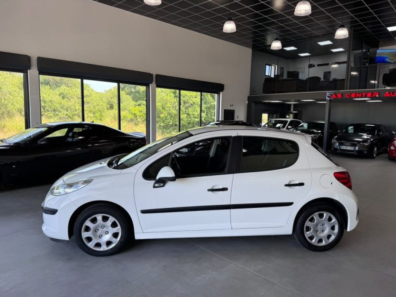 PEUGEOT 207 1.4 HDI 70cv / 1 ERE MAIN / 124 000km / CLIM 