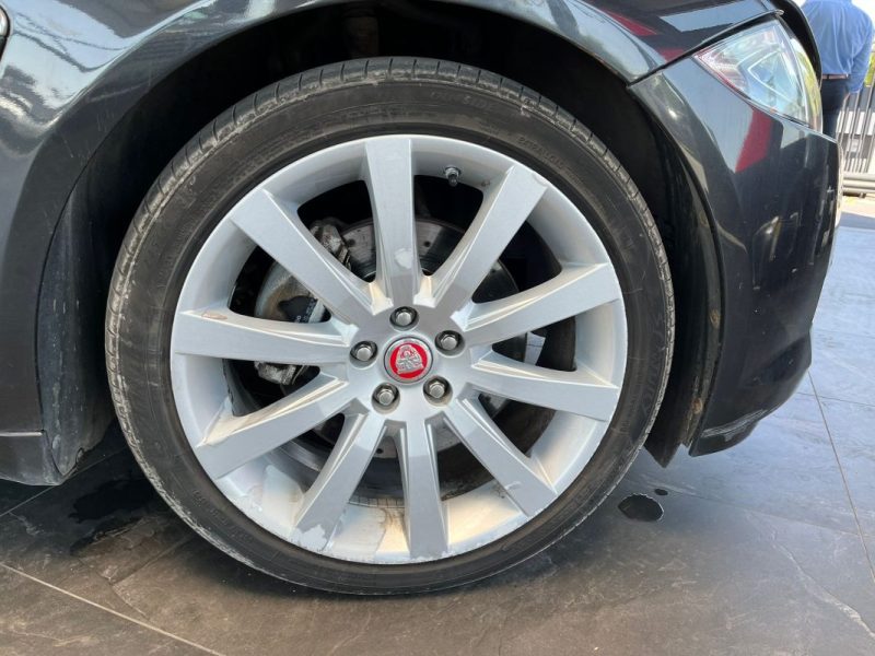 🔹 JAGUAR XF SPORTBRAKE 3.0 V6 241 Ch 🌤️ Toit ouvrant🔙 Caméra de recul⚡ Sièges en cuir
