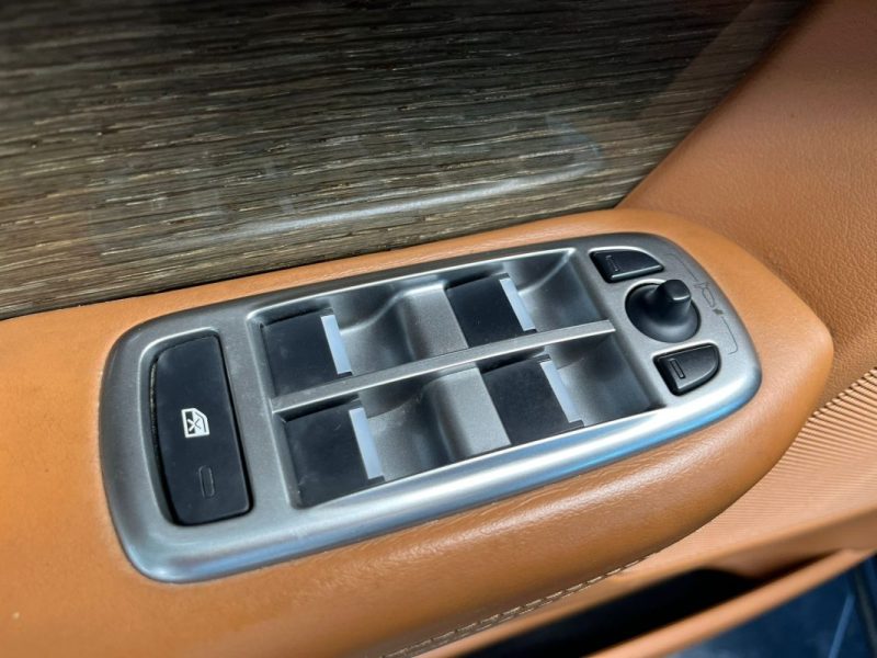 🔹 JAGUAR XF SPORTBRAKE 3.0 V6 241 Ch 🌤️ Toit ouvrant🔙 Caméra de recul⚡ Sièges en cuir