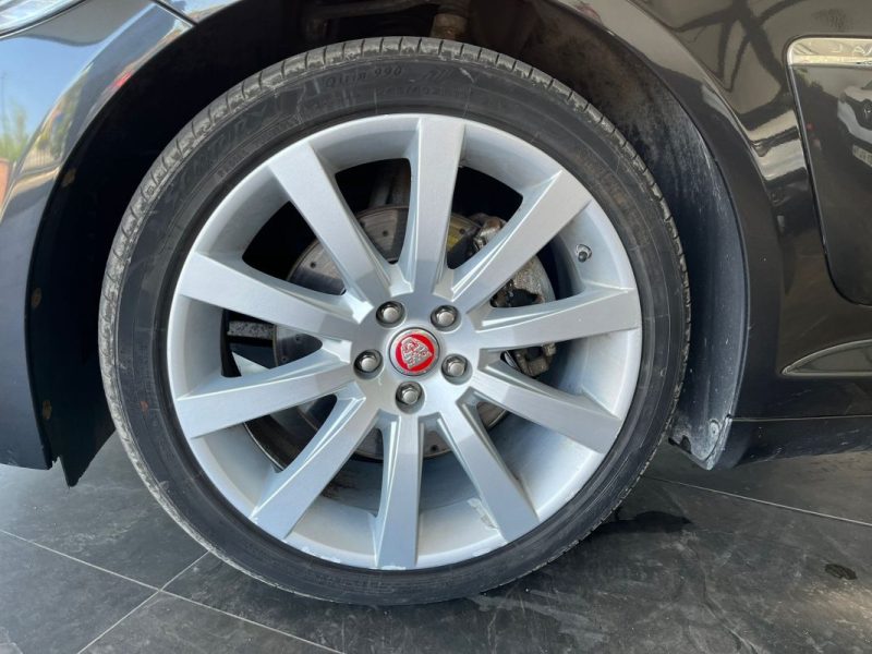 🔹 JAGUAR XF SPORTBRAKE 3.0 V6 241 Ch 🌤️ Toit ouvrant🔙 Caméra de recul⚡ Sièges en cuir