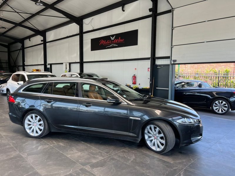 🔹 JAGUAR XF SPORTBRAKE 3.0 V6 241 Ch 🌤️ Toit ouvrant🔙 Caméra de recul⚡ Sièges en cuir