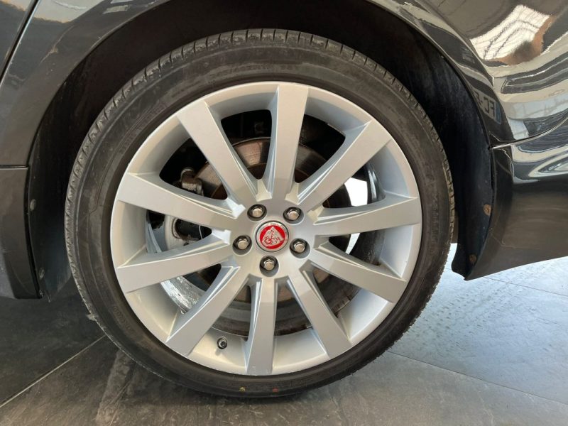 🔹 JAGUAR XF SPORTBRAKE 3.0 V6 241 Ch 🌤️ Toit ouvrant🔙 Caméra de recul⚡ Sièges en cuir